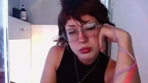 Snapshot of caraenaranja chatting on October 2025 10:11:01 PM Amy online show from October 2025 10:11:01 PM