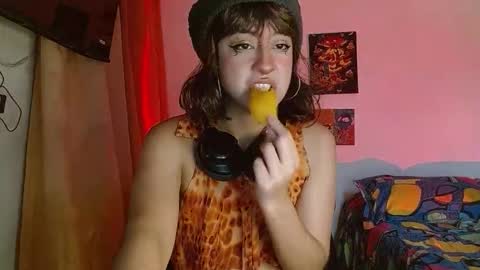 Snapshot of caraenaranja chatting on February 2026 10:30:01 PM Amy online show from February 2026 10:30:01 PM