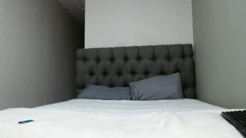 Snapshot of caramelbbe chatting on March 2025 09:15:02 PM fifi online show from March 2025 09:15:02 PM