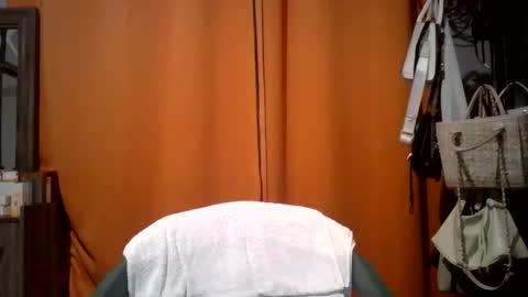 Snapshot of caramelchoc81 chatting on June 2026 04:40:01 PM candylious81 online show from June 2026 04:40:01 PM