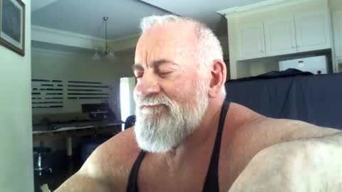 C A Rey online show from November 2025 12:33:01 AM