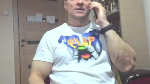 Laz online show from April 2026 07:00:01 PM