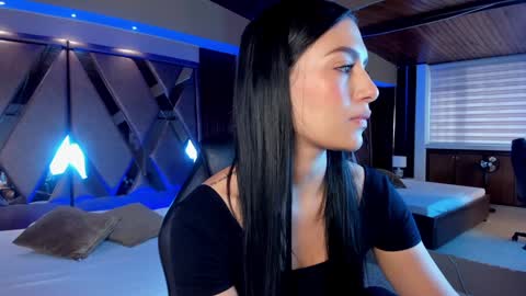 Carina online show from February 2025 12:26:02 PM