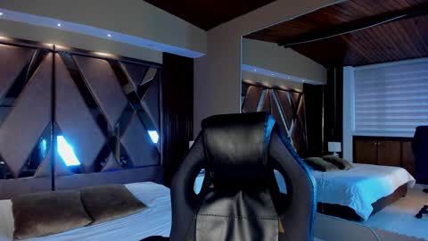 Carina online show from February 2025 12:11:01 PM