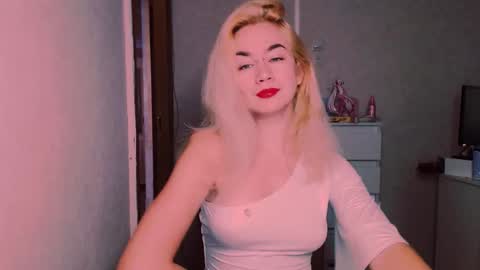 Carin online show from October 2025 08:12:01 AM