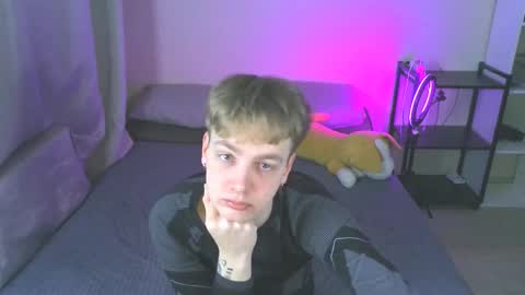 Snapshot of carl_kvirrr chatting on December 2024 07:26:02 PM Carl online show from December 2024 07:26:02 PM