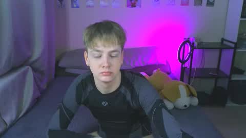Snapshot of carl_kvirrr chatting on December 2024 05:00:01 PM Carl online show from December 2024 05:00:01 PM