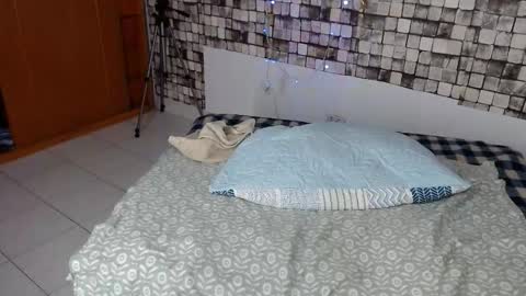 Carla online show from November 2025 10:03:02 PM