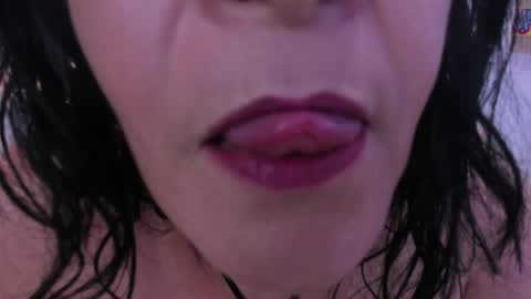 Snapshot of carla_sns chatting on May 2026 08:17:02 PM Carla online show from May 2026 08:17:02 PM