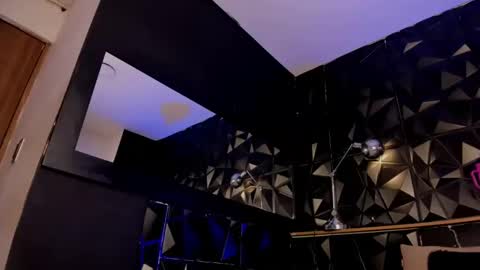 carlamarrinson online show from February 2025 12:54:01 PM