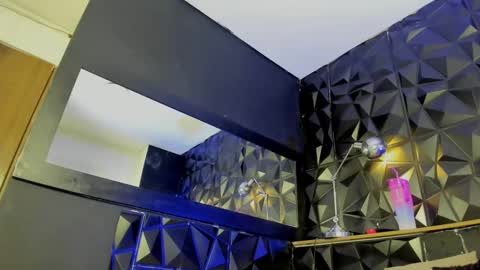 carlamarrinson online show from February 2025 01:05:02 PM