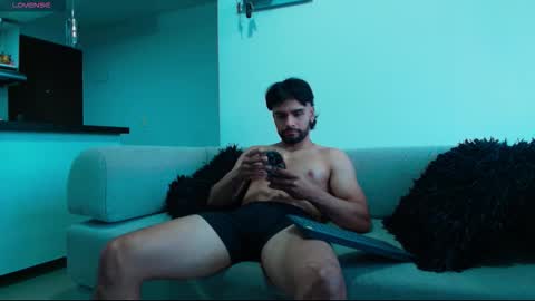 Snapshot of carlbadams96 chatting on January 2026 11:09:01 PM sebasfit online show from January 2026 11:09:01 PM
