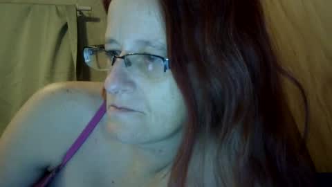 carleeswoman08 online show from February 2025 02:09:02 PM