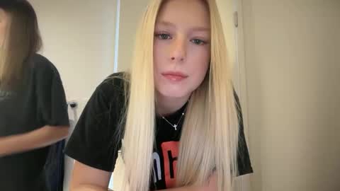 Snapshot of carleetanner chatting on March 2026 08:26:01 PM carlee online show from March 2026 08:26:01 PM