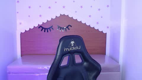 CARLYE   online show from October 2025 02:58:02 AM