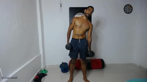 carlo yates  thx for help me to reach 100 thumps up online show from February 2025 01:15:02 AM