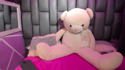     Charlotte     online show from March 2026 01:37:01 PM