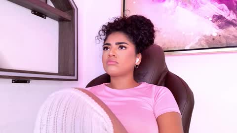 Carly Monroe  online show from November 2025 10:12:01 PM