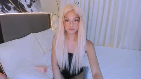 CARMELLA online show from November 2025 04:31:02 PM