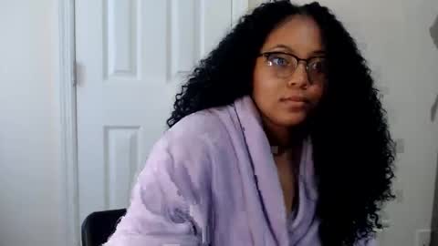 CARAMEL xoxo online show from September 2025 10:09:01 PM