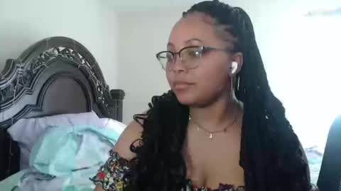 CARAMEL xoxo online show from October 2025 08:43:02 PM