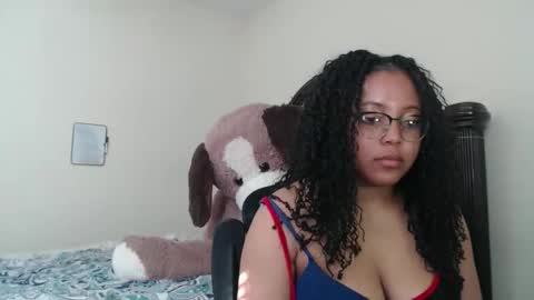 Snapshot of carmellovekisses chatting on January 2026 08:25:02 PM CARAMEL xoxo online show from January 2026 08:25:02 PM