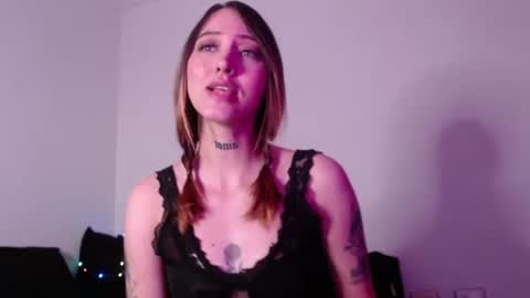 carmennrusso online show from October 2025 08:41:01 PM