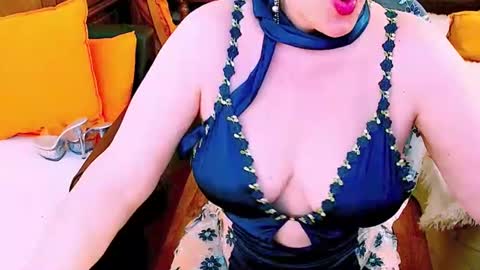 Snapshot of carmenrossi chatting on June 2026 08:17:02 AM Carmen online show from June 2026 08:17:02 AM