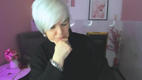 Carmen online show from April 2026 09:10:02 PM