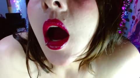 Carolina online show from June 2026 10:33:02 PM