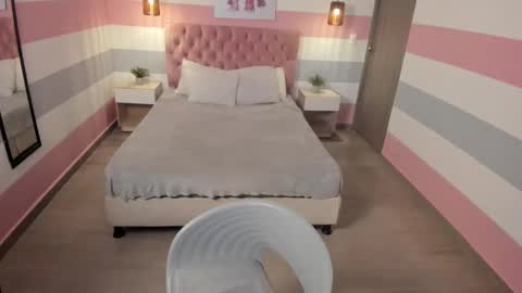 Carol  online show from February 2025 12:44:02 PM