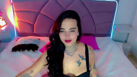 Snapshot of carolaine01 chatting on October 2025 08:32:02 PM Carolaine01 online show from October 2025 08:32:02 PM