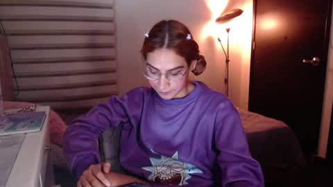 Carolayn online show from December 2024 02:52:01 AM