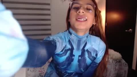 Carolayn online show from December 2024 02:21:02 AM