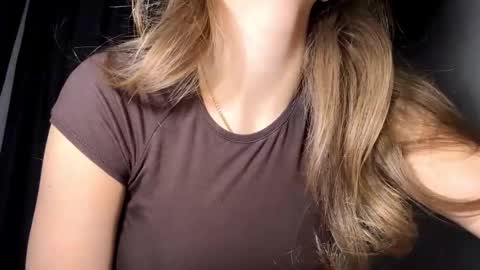 Snapshot of carolecronan chatting on January 2026 06:15:02 AM Lisa online show from January 2026 06:15:02 AM