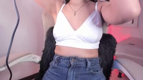 Caroline online show from October 2025 06:28:01 PM