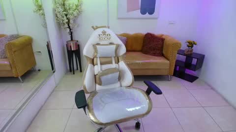 CAROLINA.  online show from April 2026 12:43:01 PM