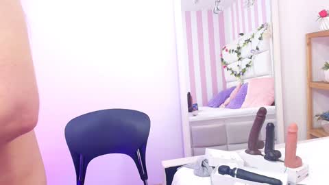 Carolina online show from February 2025 03:49:02 PM