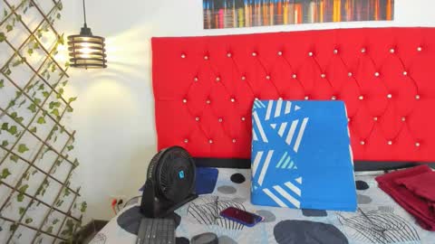 Carolina online show from September 2025 02:43:01 PM