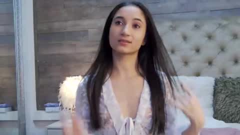 carolinahart online show from November 2025 09:47:01 PM