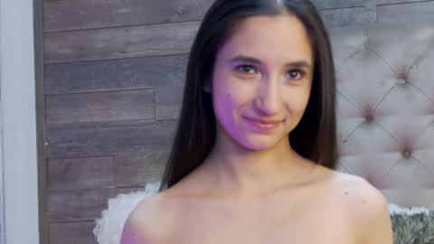 Snapshot of carolinahart chatting on December 2025 07:22:01 PM carolinahart online show from December 2025 07:22:01 PM