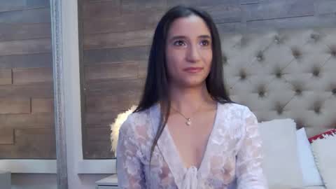 Snapshot of carolinahart chatting on December 2025 08:41:02 AM carolinahart online show from December 2025 08:41:02 AM