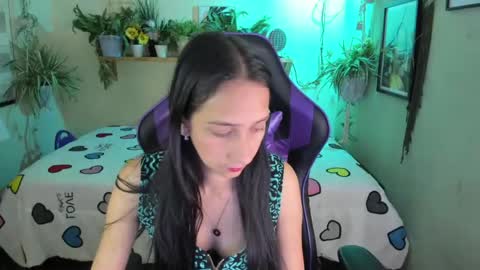 carolinamilky online show from June 2026 07:40:02 PM