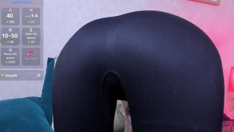  Caroline  online show from January 2025 05:52:02 PM