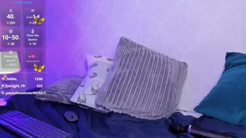  Caroline  online show from March 2025 06:00:02 PM