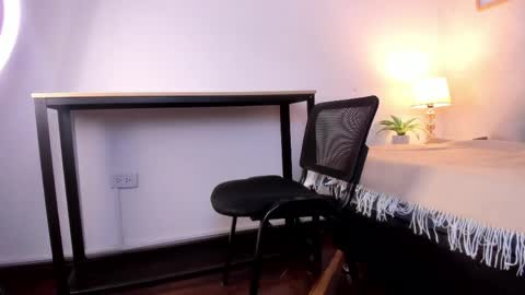  Caroline  online show from March 2026 11:37:02 AM