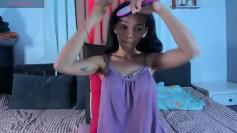 caroline_east online show from June 2026 01:30:02 AM