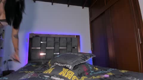 CAROLINE online show from September 2025 03:08:01 AM