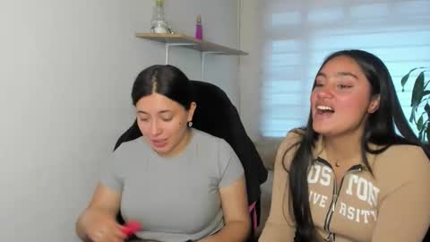 caroline_rodriguez_9 online show from December 2025 07:23:02 PM