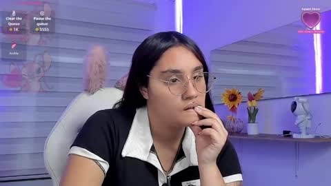 caroline_rodriguez_9 online show from May 2026 07:22:01 PM